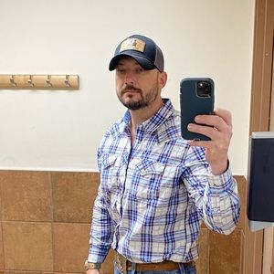 Meet your Posher, Adam